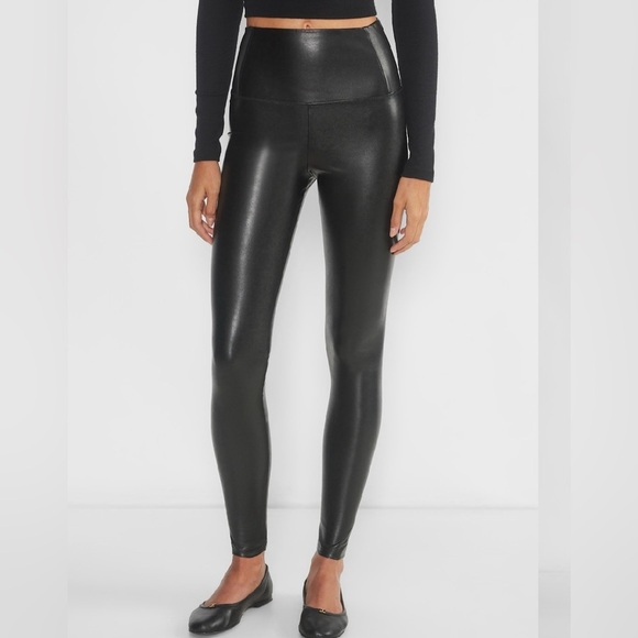 Aritzia - Wilfred Free Daria Pant - Picture 1 of 11